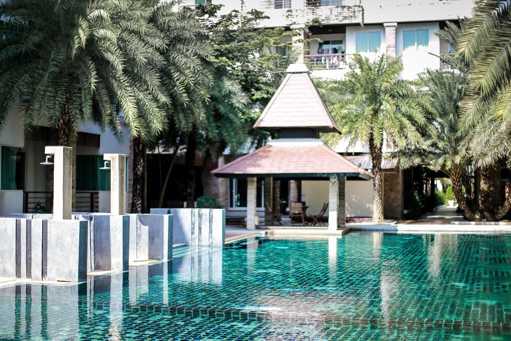 Karabuning Resort Si Racha Extérieur photo